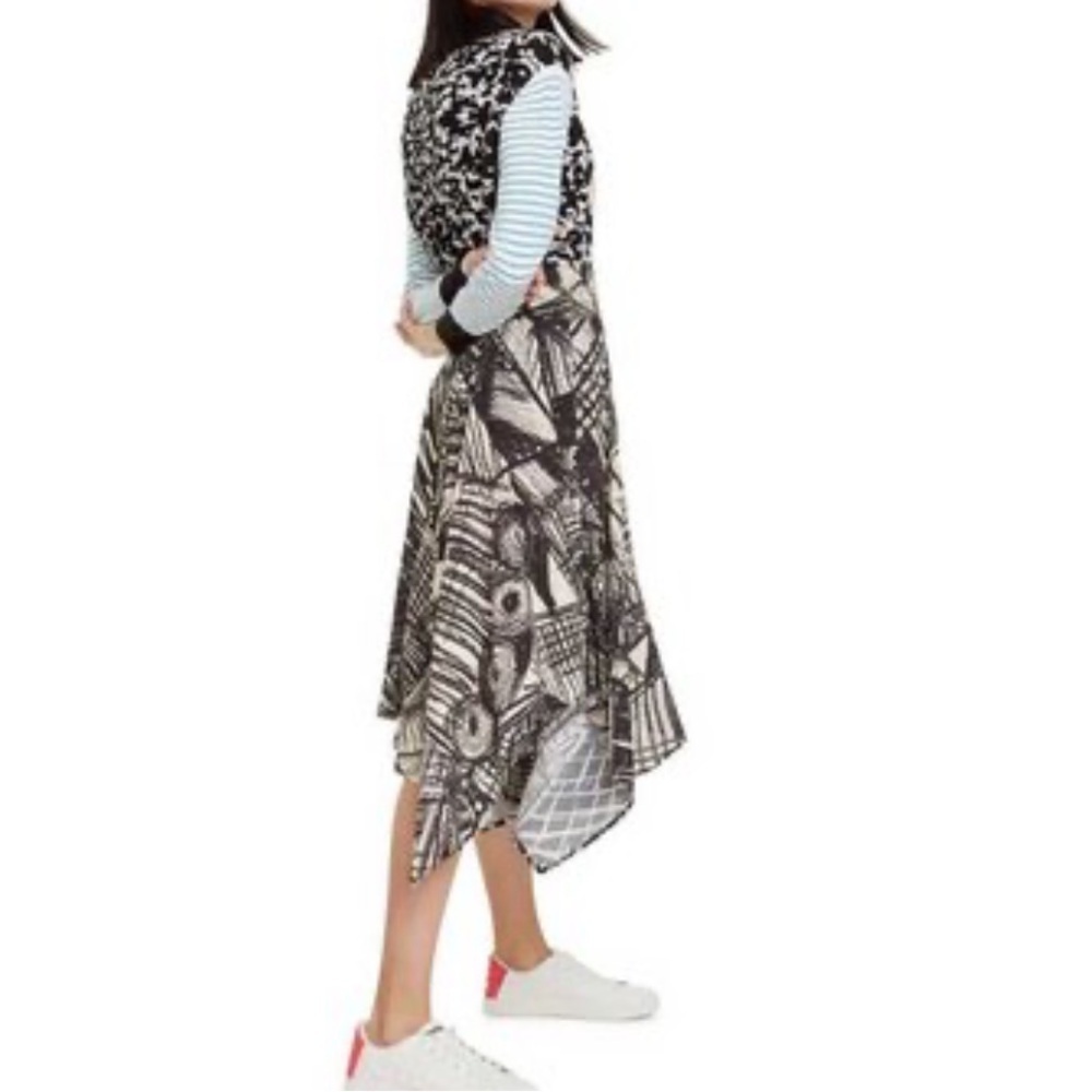 Desigual Kingsley skirt. NWT. Small